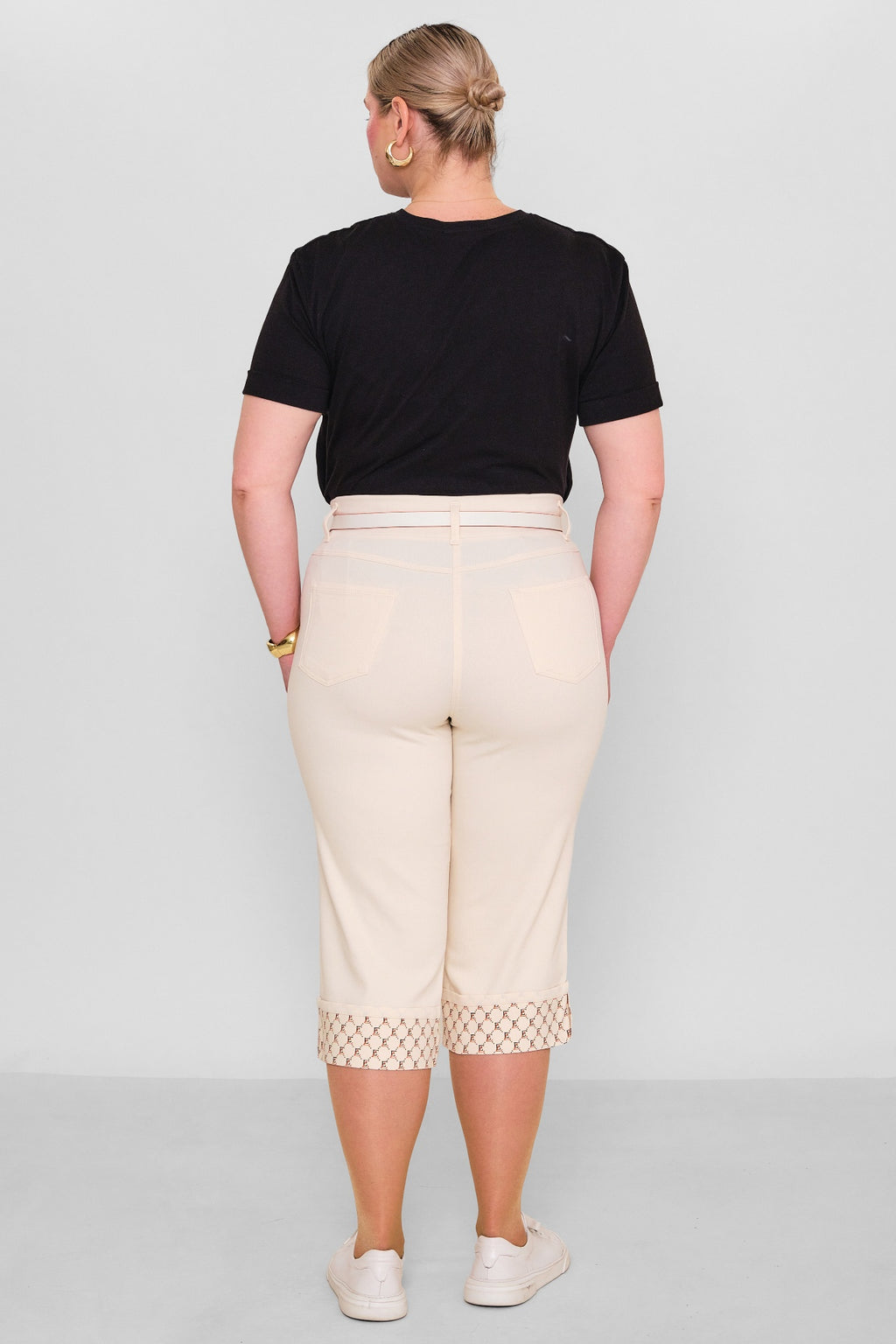 Elitline - Plus Size Capri Pants (ELT26Y5-43-4001) - 8690200182198