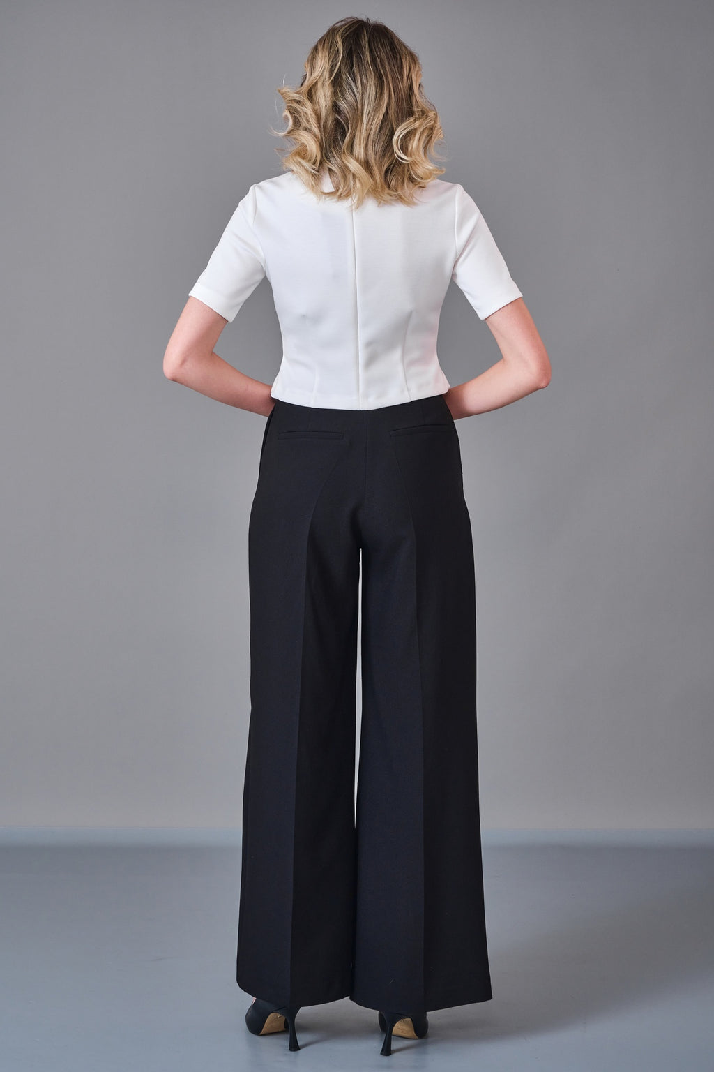Laluce - Regular Size Trousers (LL.K27.PNT.LP230)