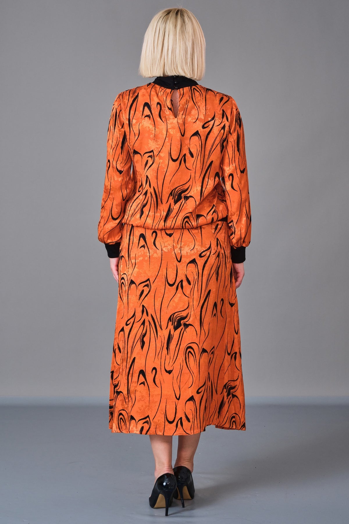 Revaro - Regular Size Suit (REV27KTK-1386)