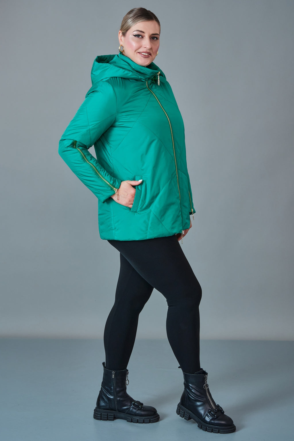 To-See - Plus Size Coat (VVL27K4619)