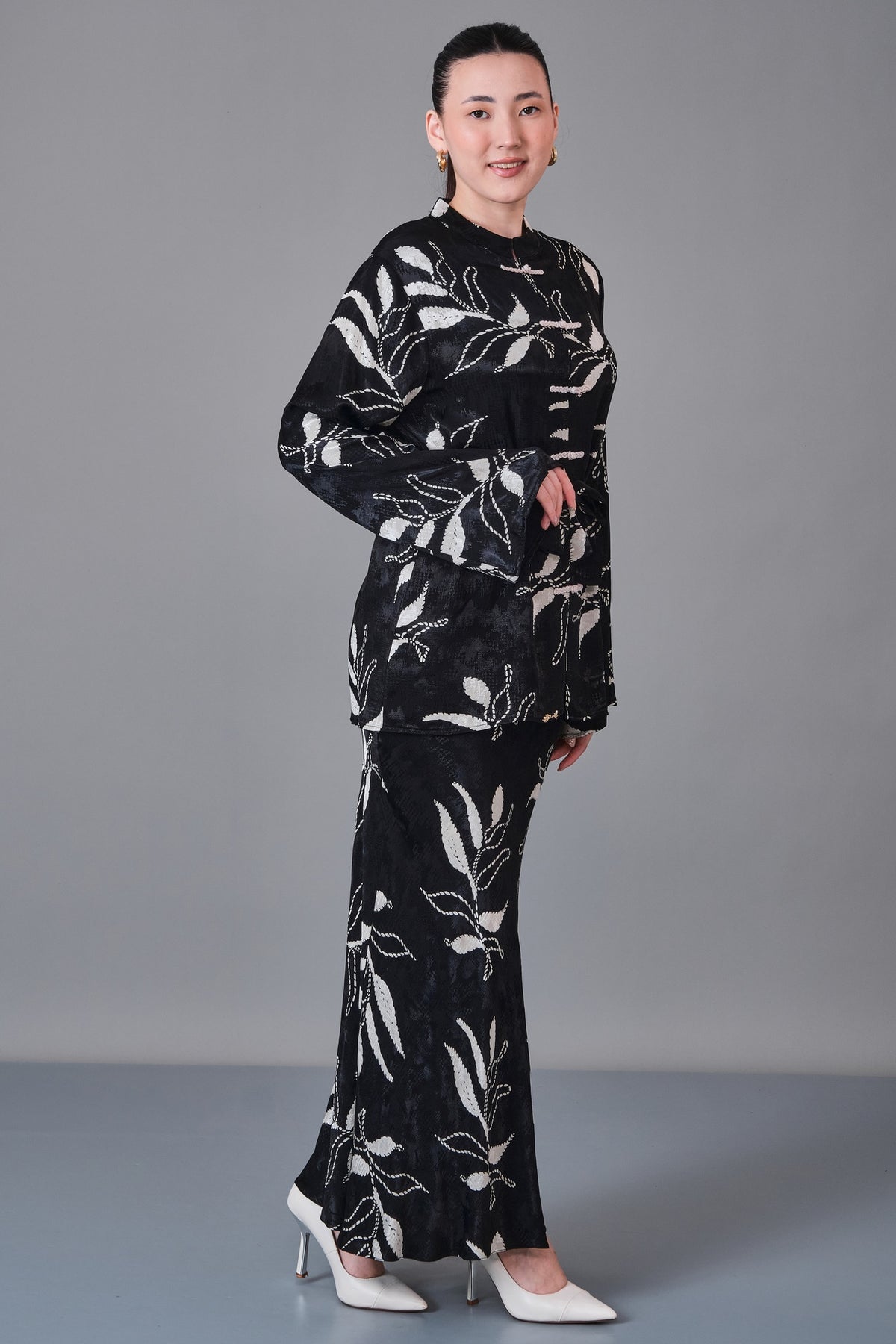 Orient - Regular Size Suit (ORI27K6506)
