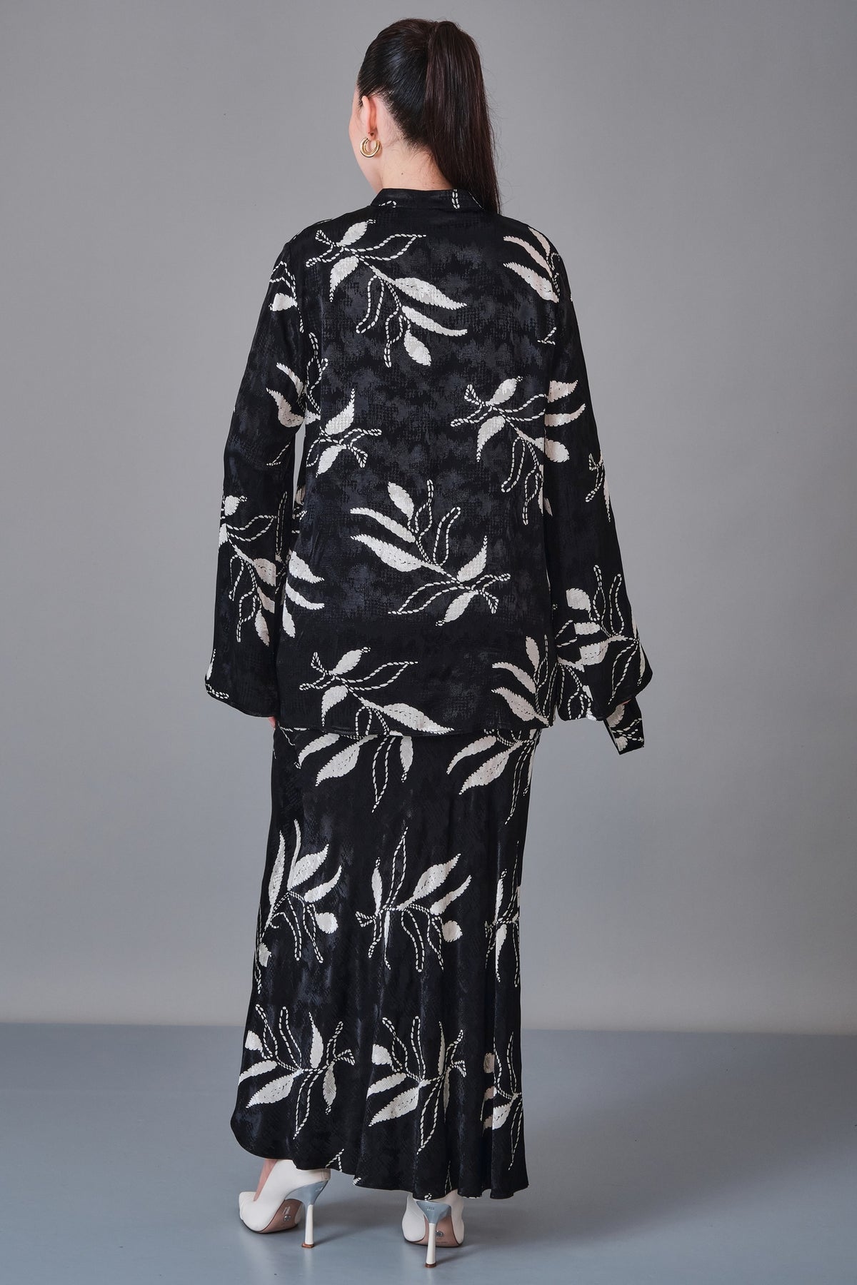 Orient - Regular Size Suit (ORI27K6506)