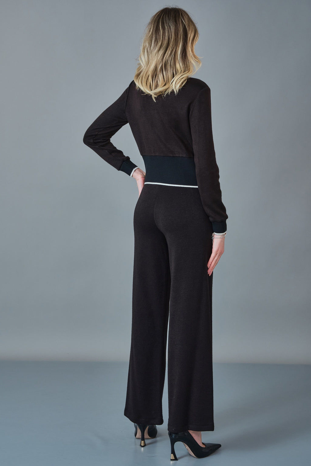 Diagonal - Regular Size Suit (DGN27K70030)