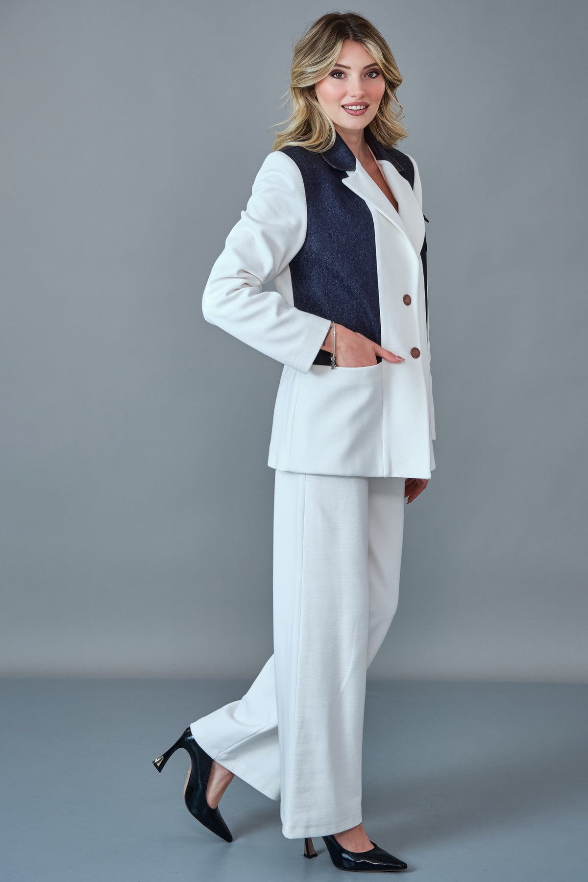 Diagonal - Regular Size Suit (DGN27K70043)