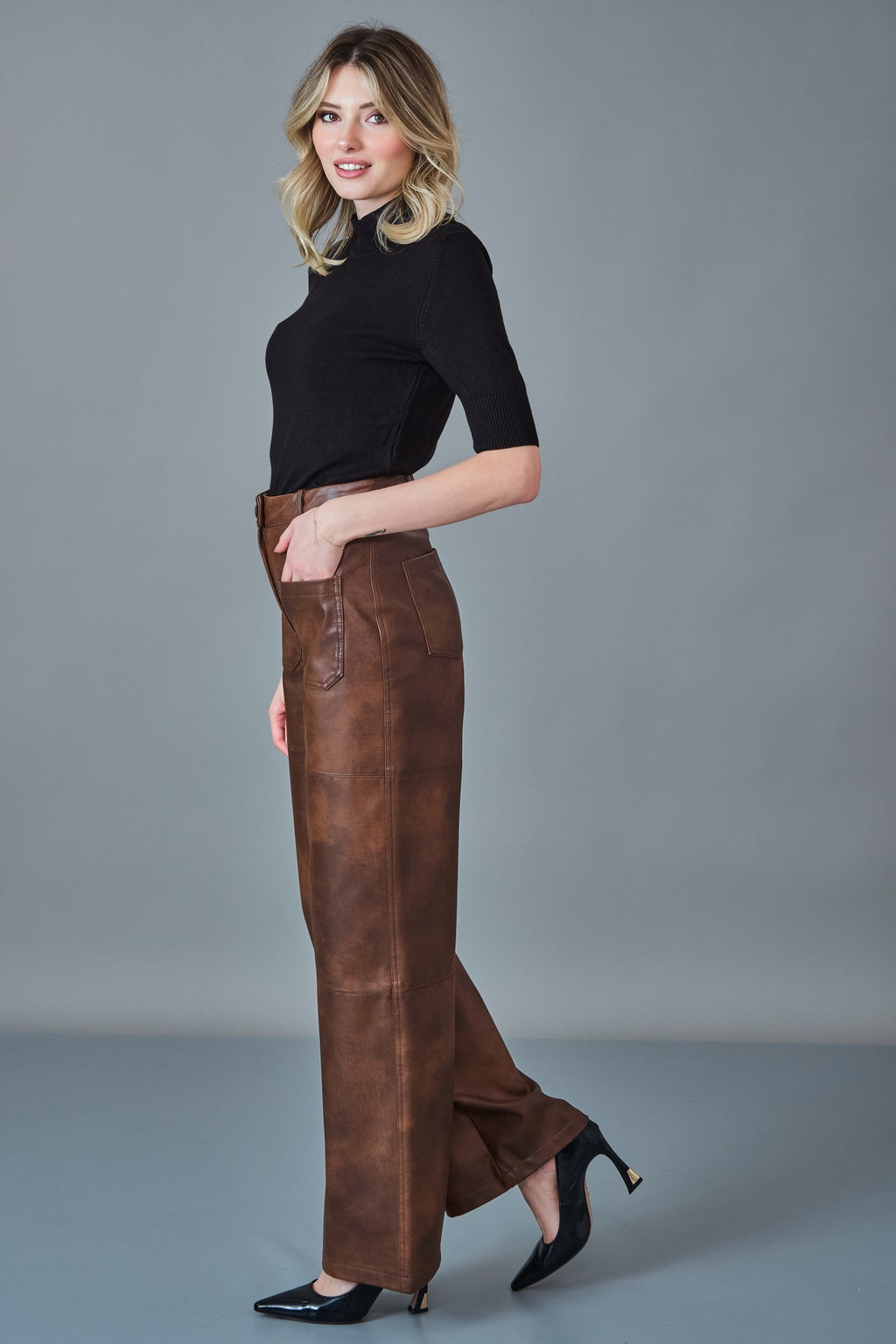 Diagonal - Regular Size Trousers (DGN27K90207)