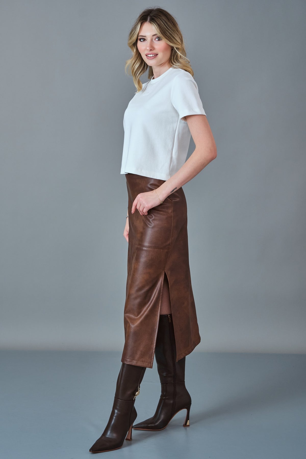 Diagonal - Regular Size T-Shirt (DGN27K90952)
