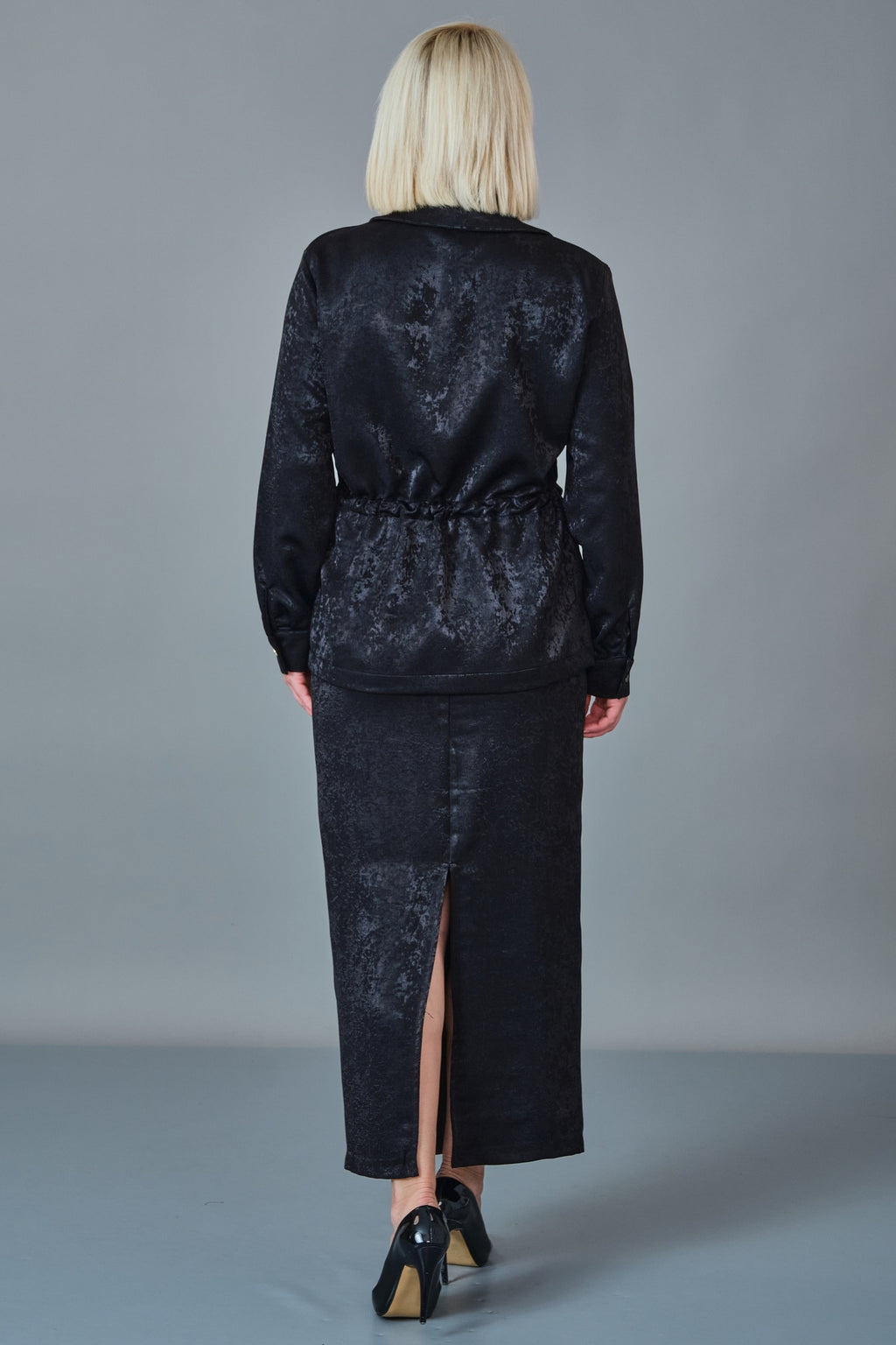 Revaro - Regular Size Suit (REV27KTK-1397)