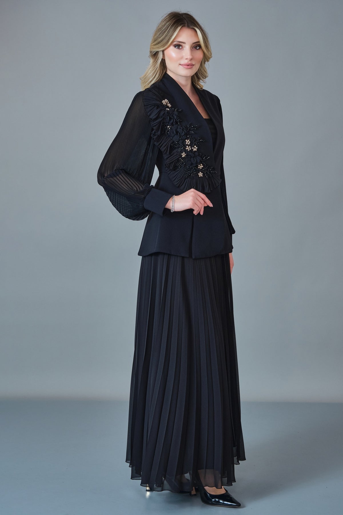 Qne Tu - Regular Size Suit (QNE27K5321)