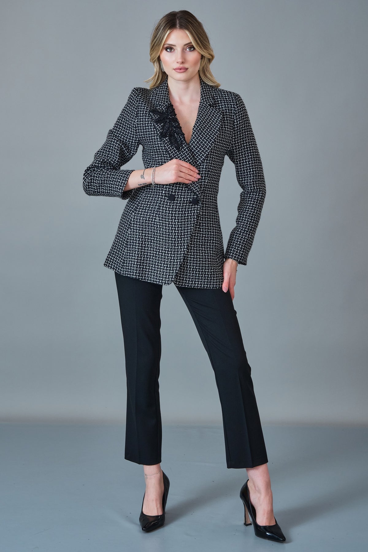 Qne Tu - Regular Size Jacket (QNE27K5358)