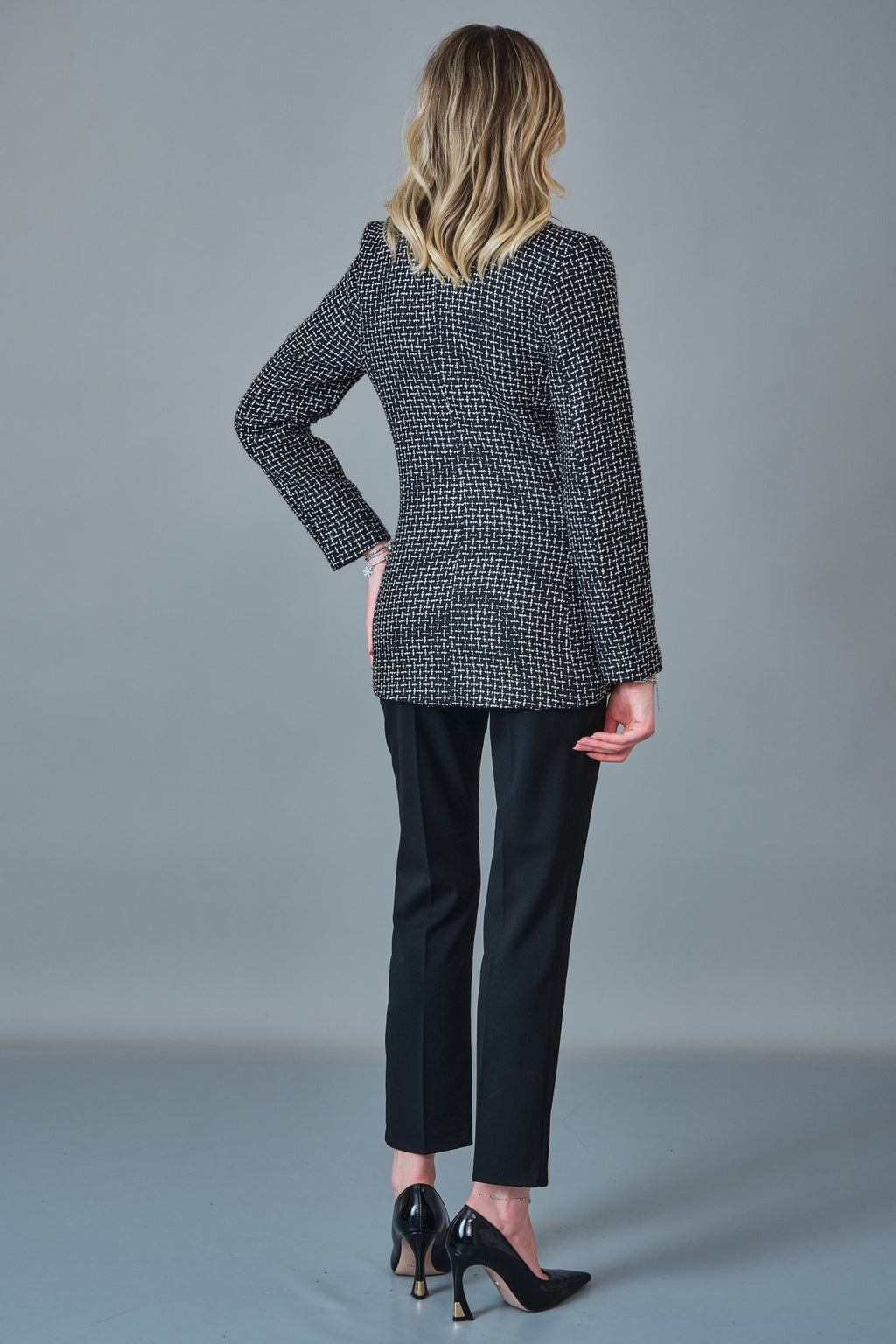 Qne Tu - Regular Size Jacket (QNE27K5358)