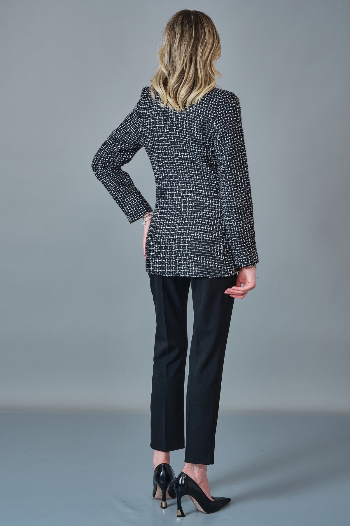 Qne Tu - Regular Size Jacket (QNE27K5358)