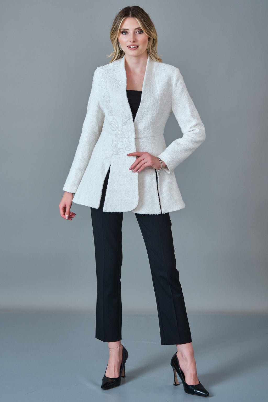 Qne Tu - Regular Size Jacket (QNE27K5357)