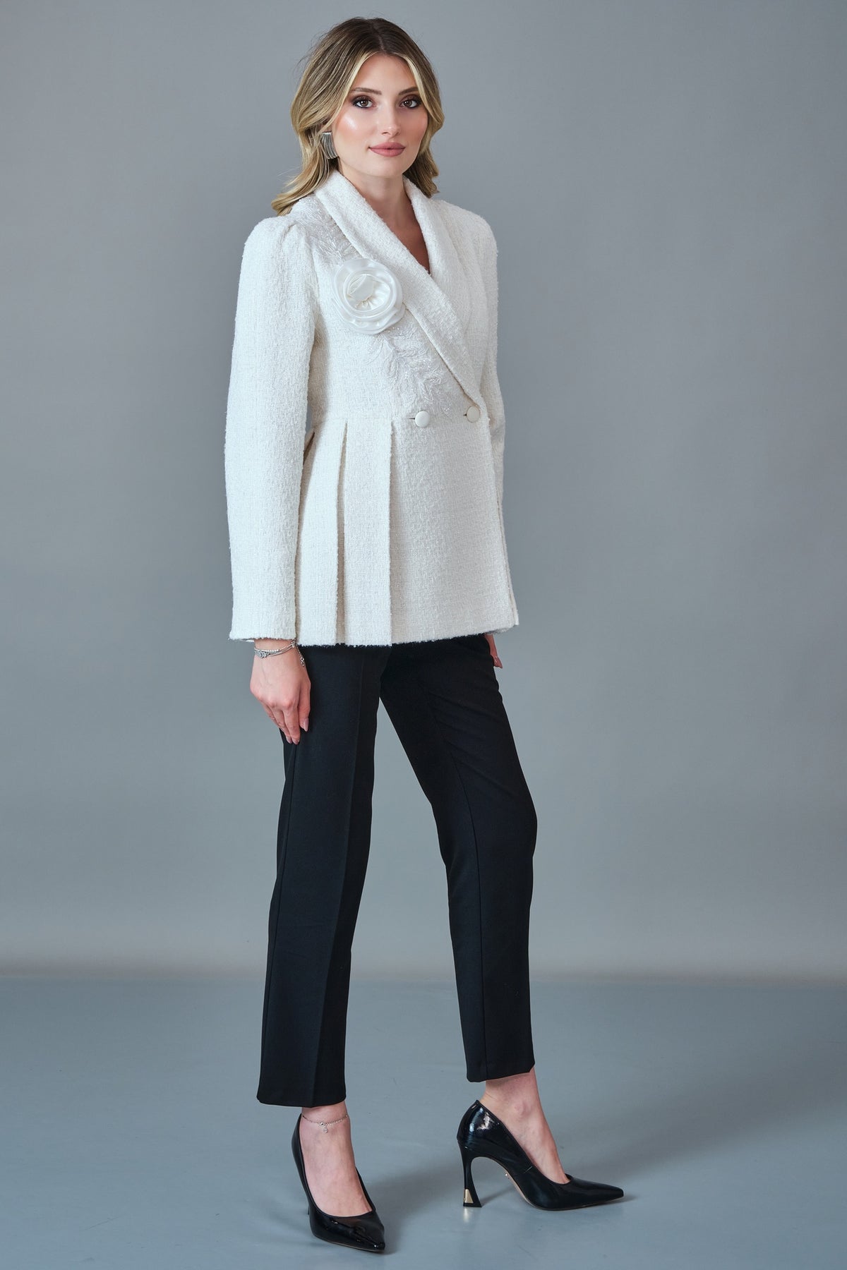 Qne Tu - Regular Size Jacket (QNE27K5356)