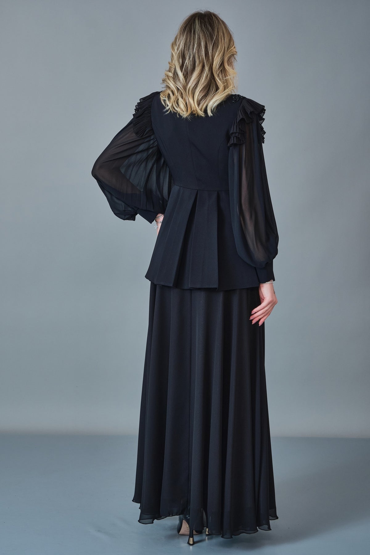 Qne Tu - Regular Size Suit (QNE27K5349)