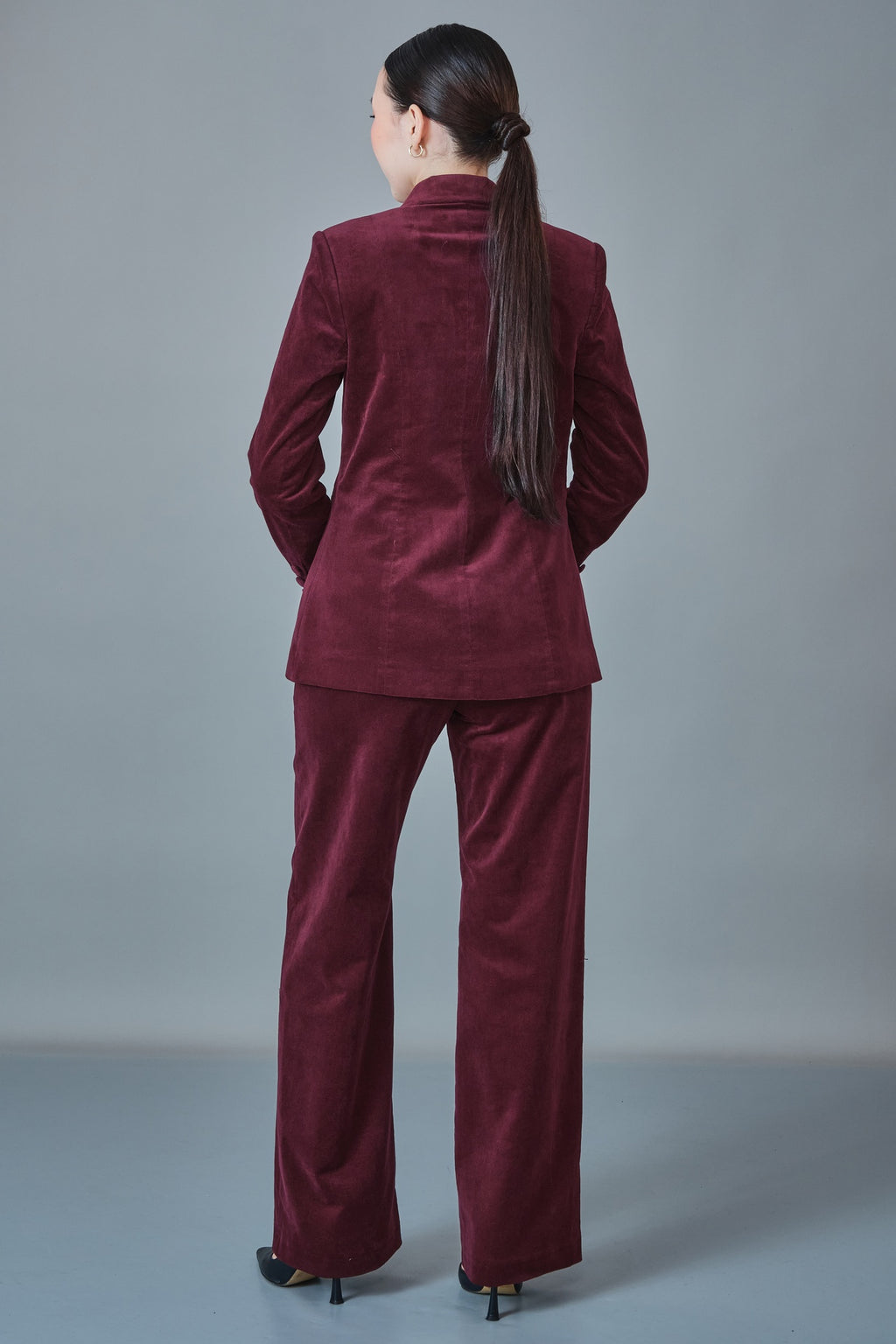 Meira - Regular Size Suit (MEI27K8880)