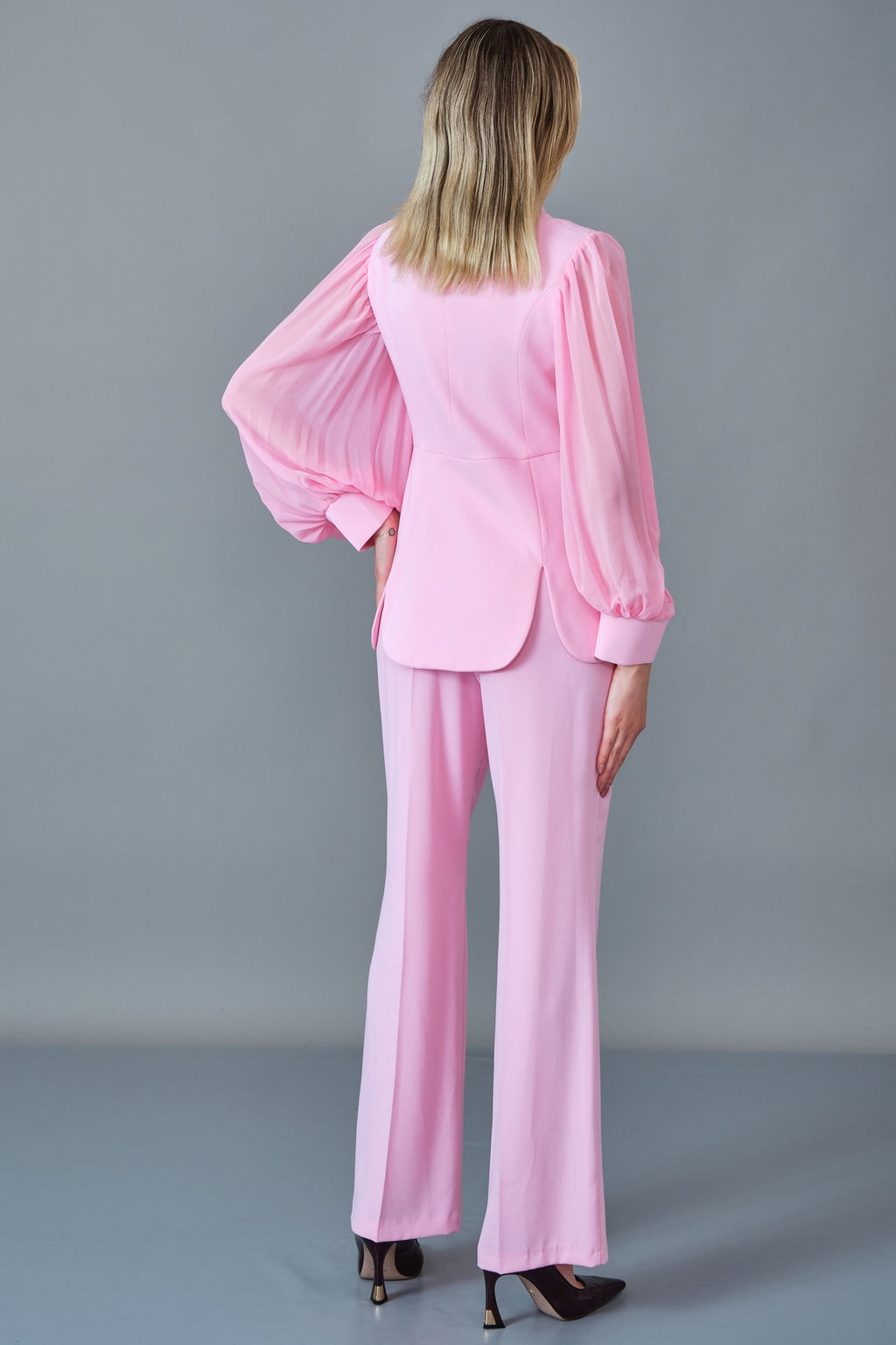 Qne Tu - Regular Size Suit (QNE27K5274)