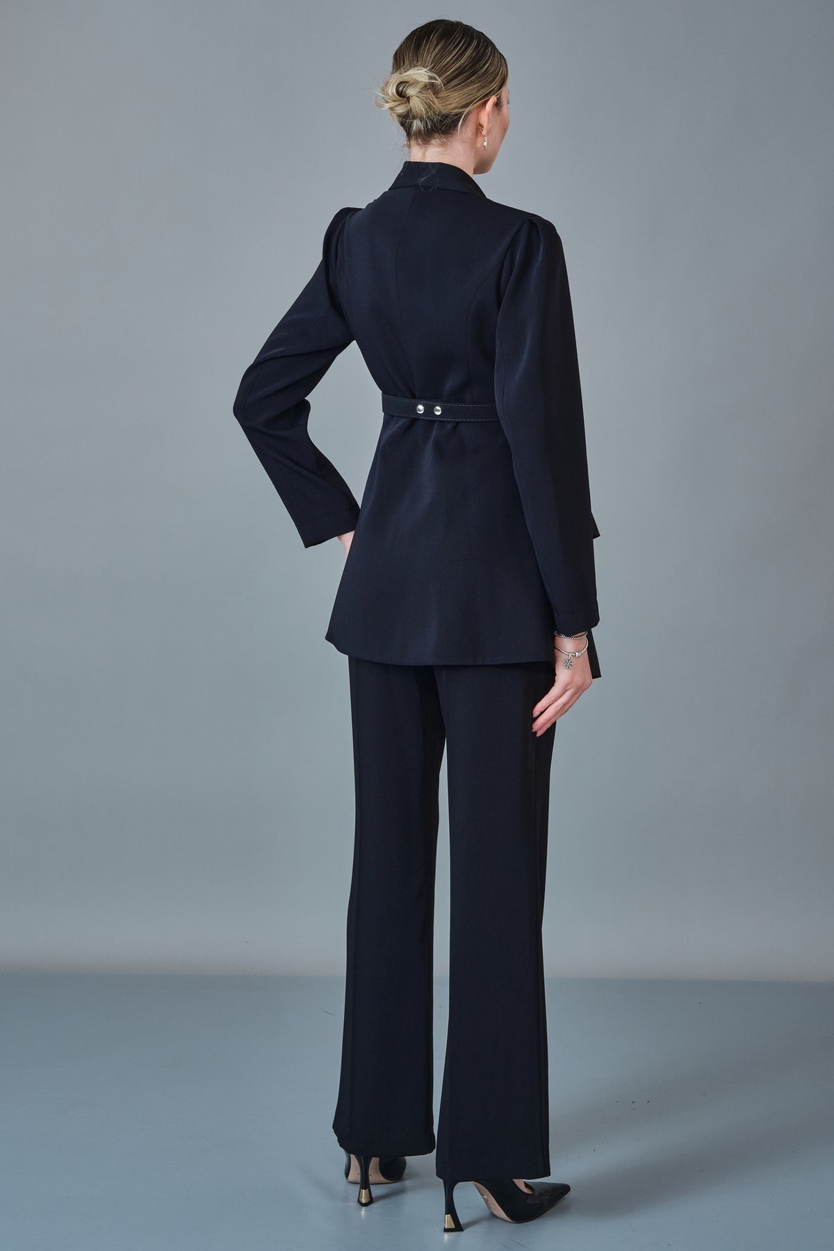 Qne Tu - Regular Size Suit (QNE275345)
