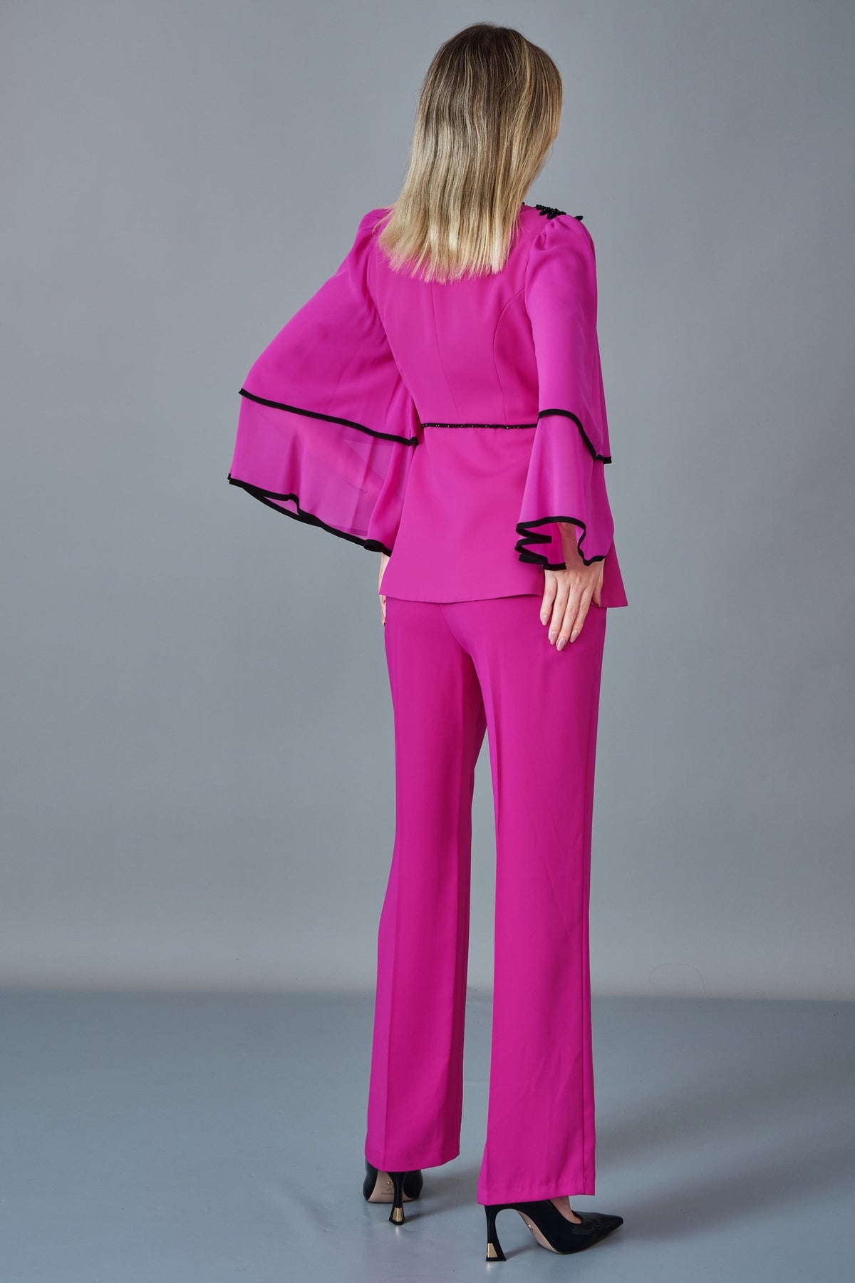 Qne Tu - Regular Size Suit (QNE27K5348)
