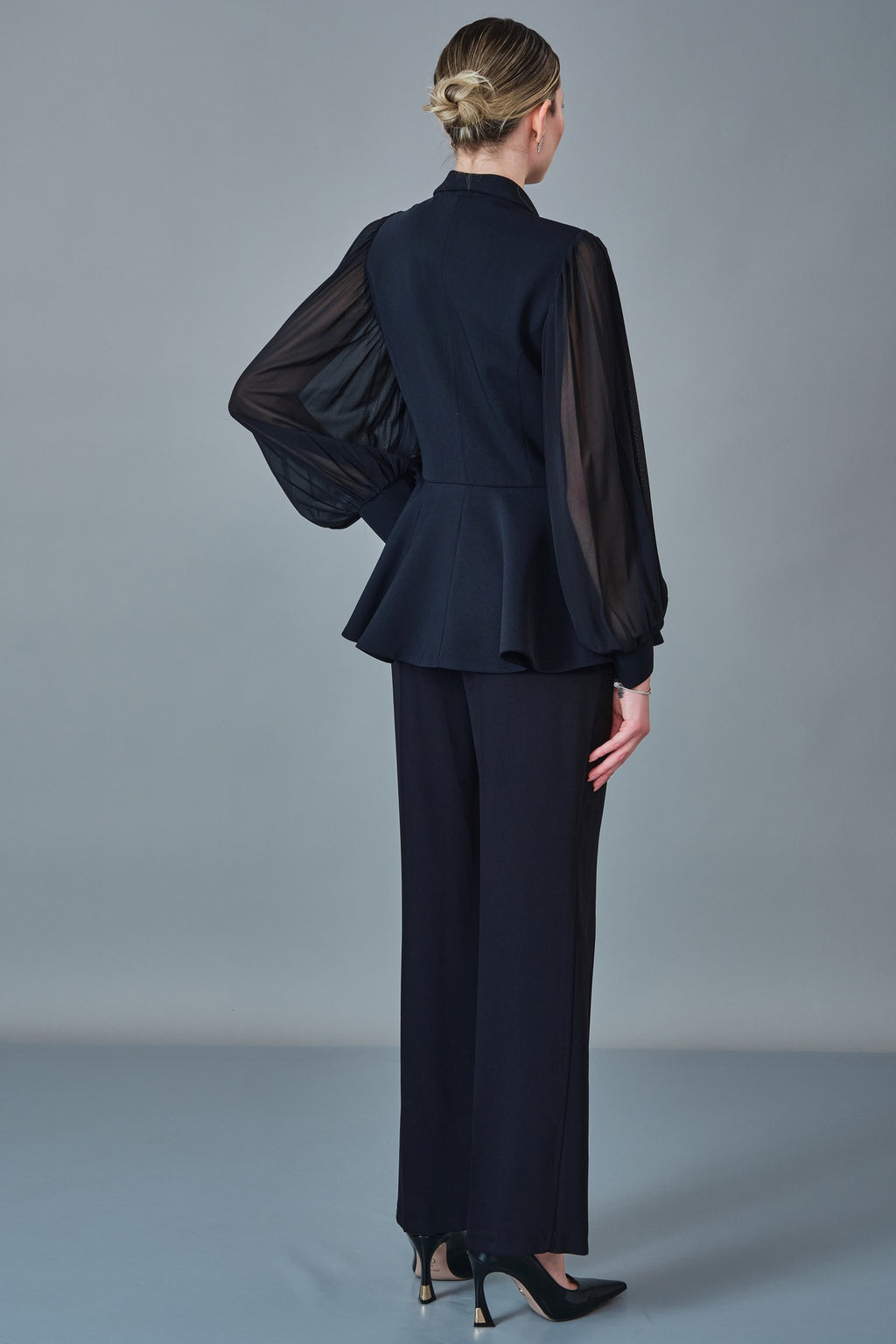 Qne Tu - Regular Size Suit (QNE27K5300)