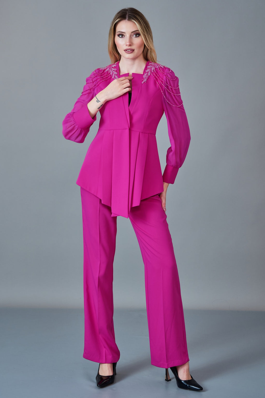 Qne Tu - Regular Size Suit (QNE27K5217)