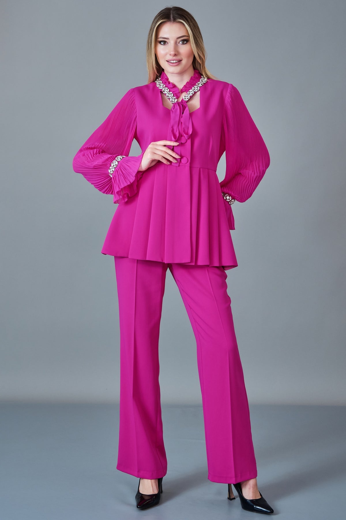 Qne Tu - Regular Size Suit (QNE27K5172)