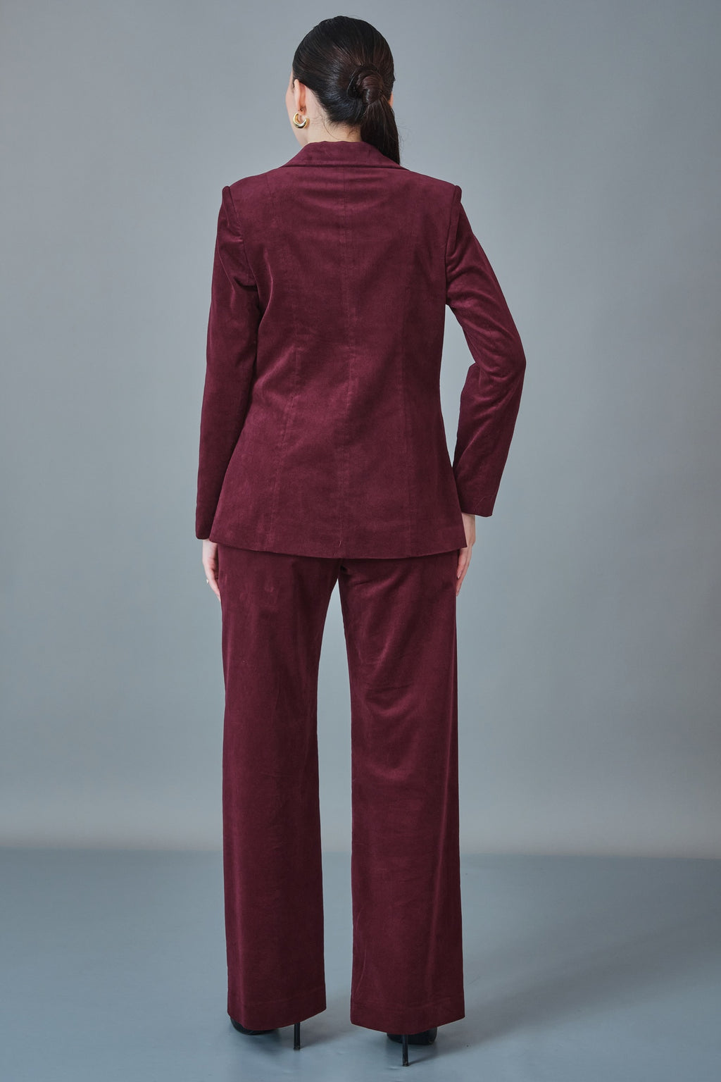 Meira - Regular Size Suit (MEI27K8900)