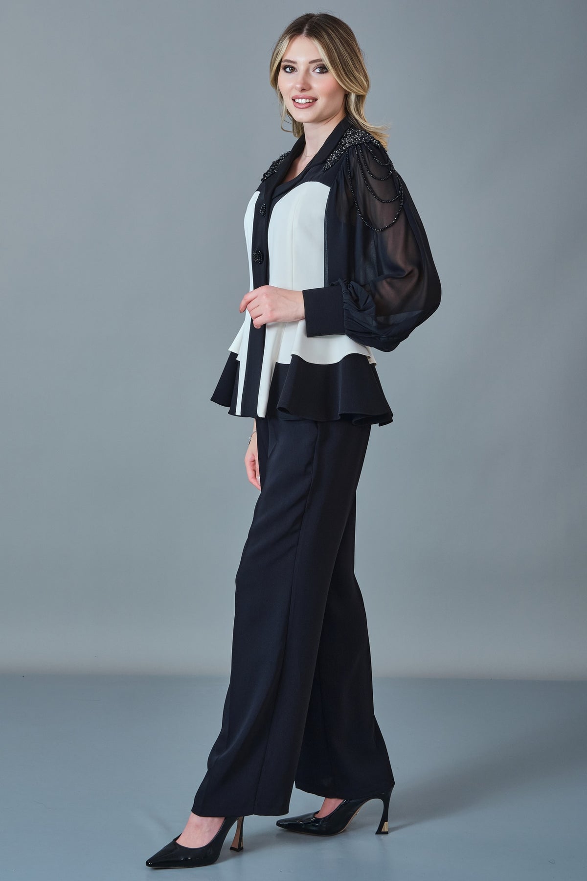 Qne Tu - Regular Size Suit (QNE27K5365)