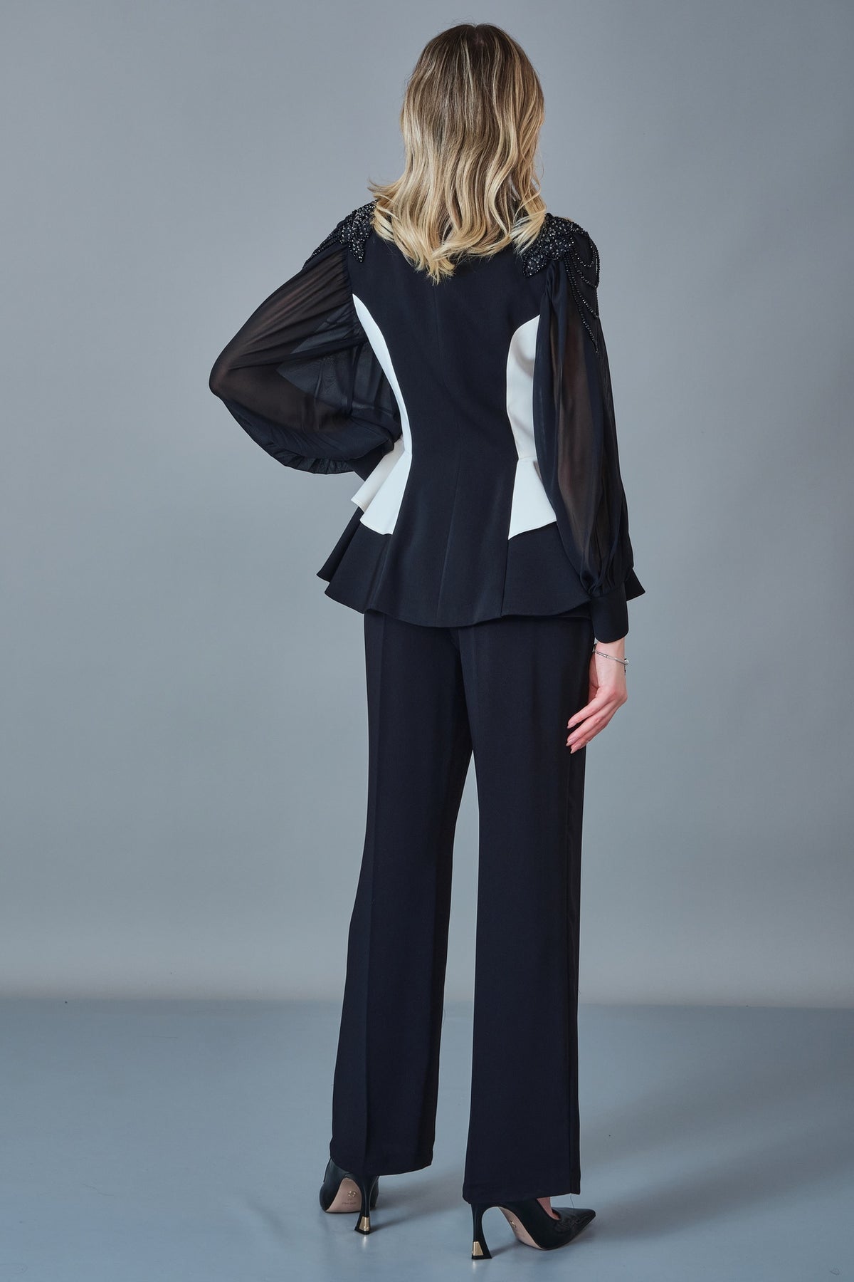 Qne Tu - Regular Size Suit (QNE27K5365)