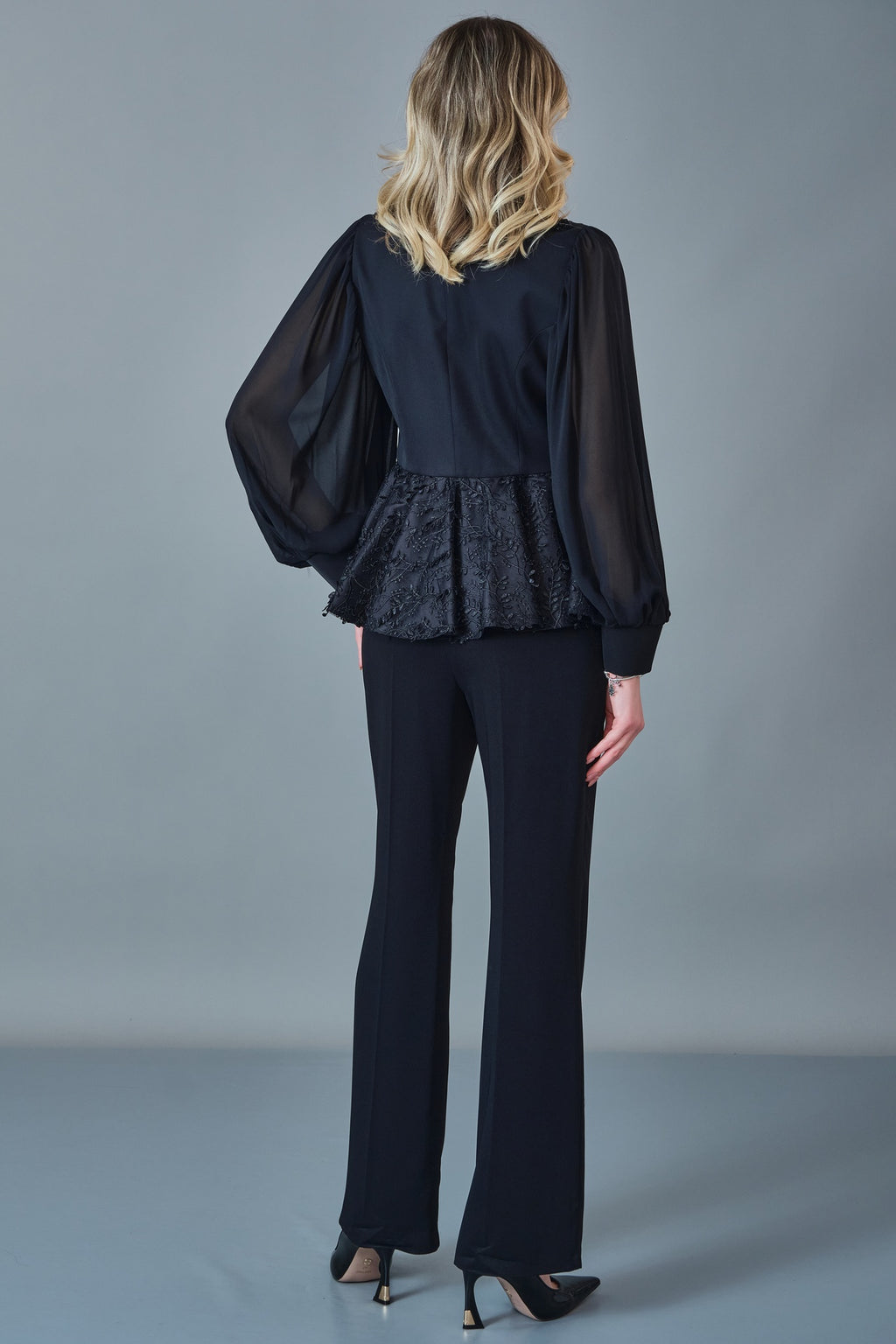 Qne Tu - Regular Size Suit (QNE27K5363)