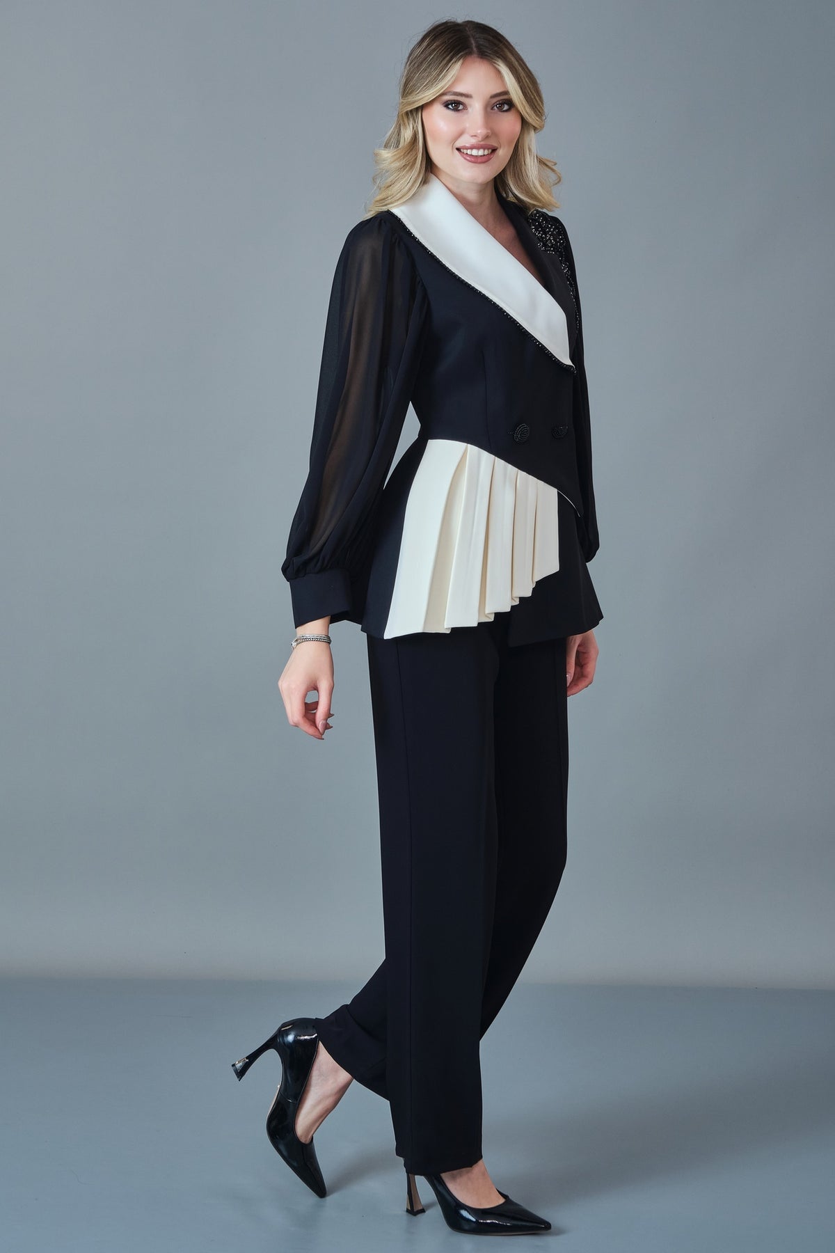 Qne Tu - Regular Size Suit (QNE27K5297)