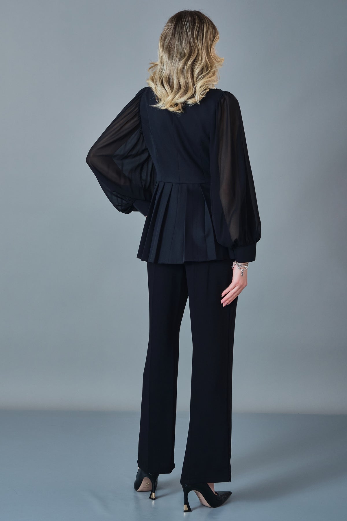 Qne Tu - Regular Size Suit (QNE27K5297)