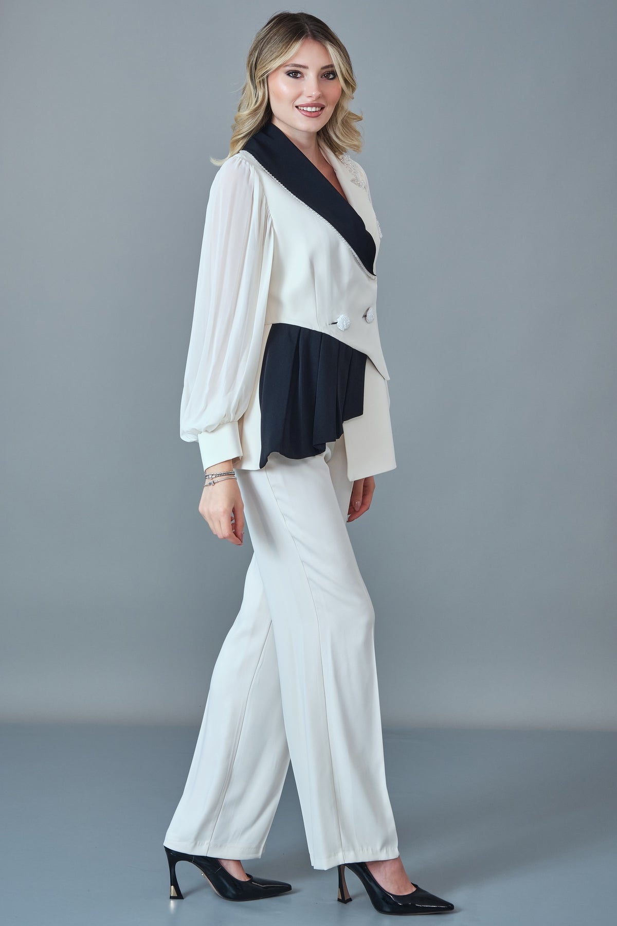 Qne Tu - Regular Size Suit (QNE27K5297)