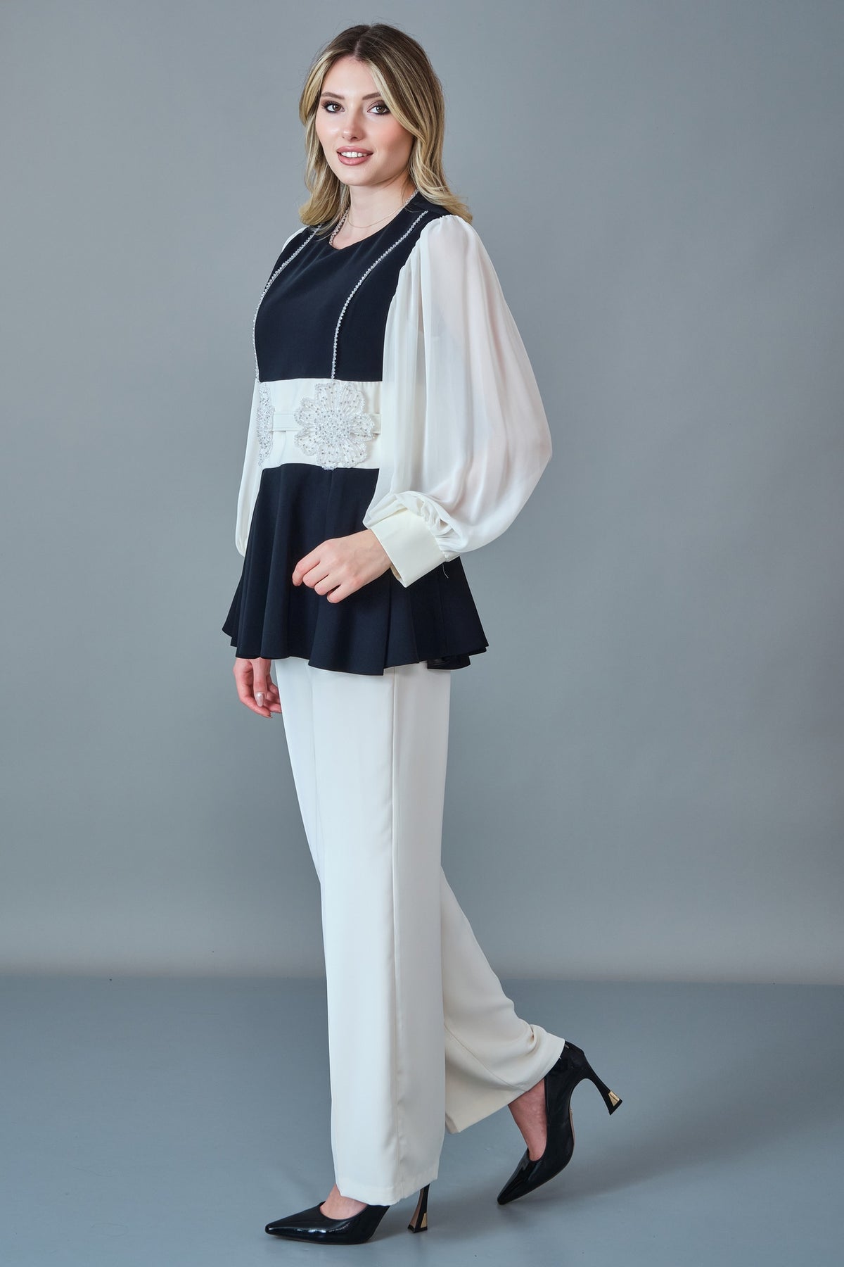 Qne Tu - Regular Size Suit (QNE27K5266)