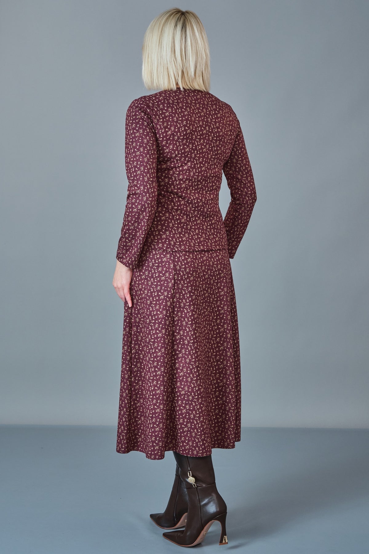 Revaro - Regular Size Suit (REV27KTK-1399)