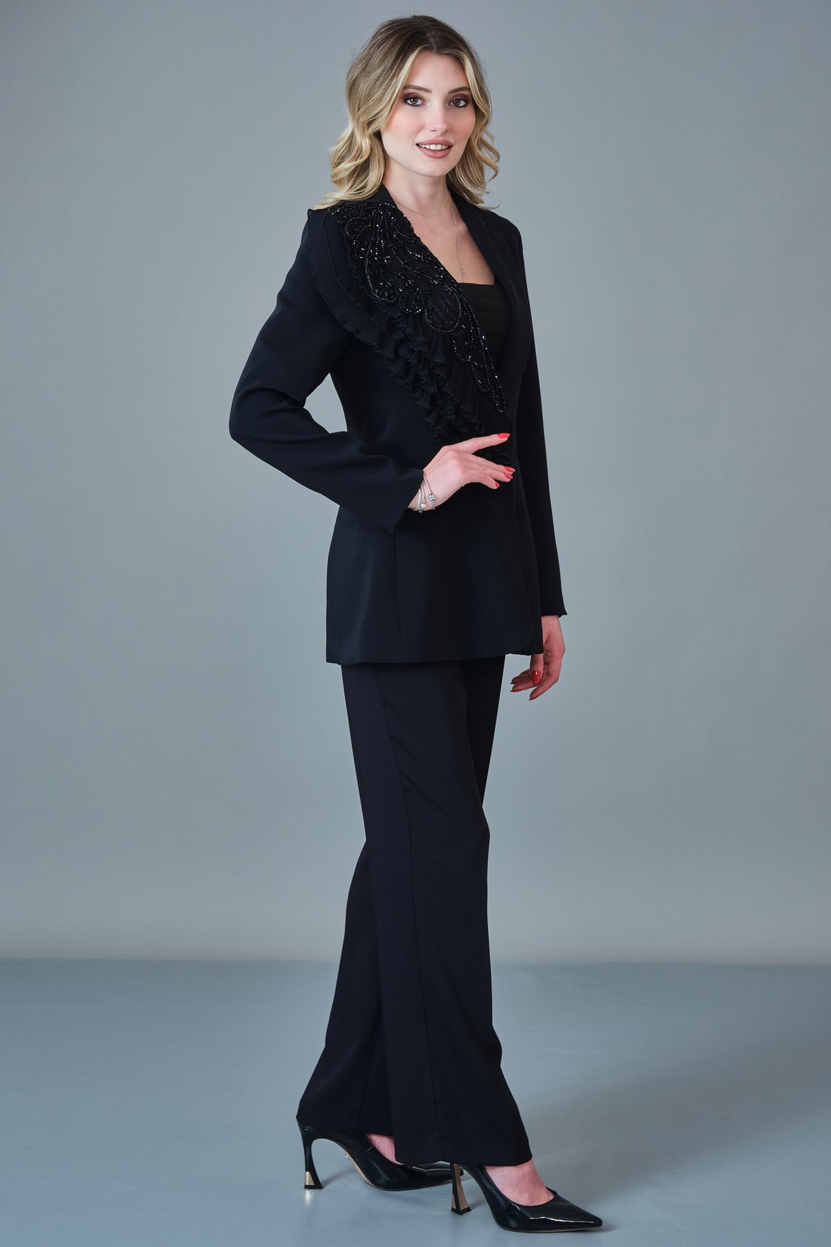 Qne Tu - Regular Size Suit (QNE27K5371)