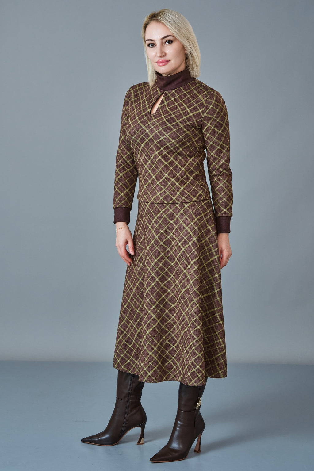 Revaro - Regular Size Suit (REV27KTK-1403)