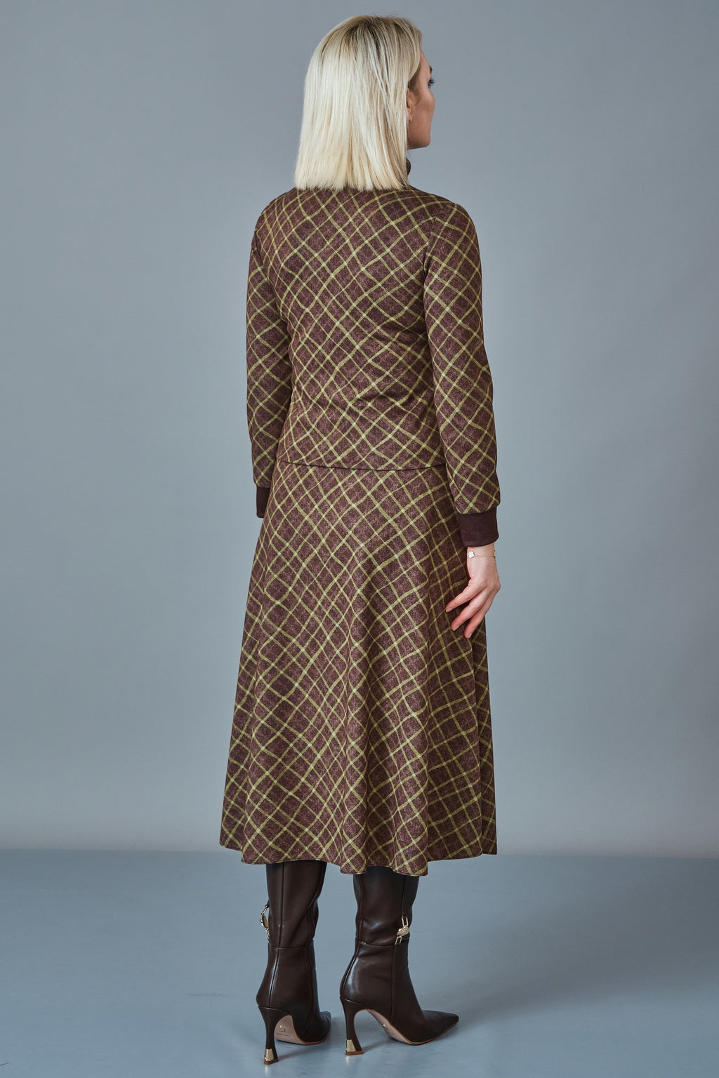 Revaro - Regular Size Suit (REV27KTK-1403)